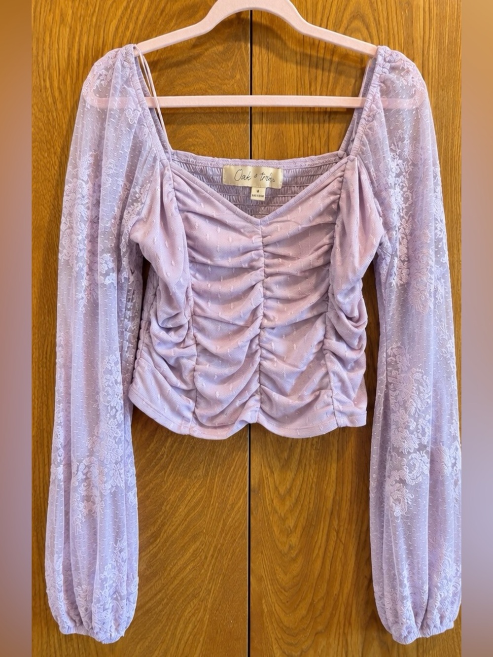 NWT Oak & Trellis Vivian Ruched Lace Sleeve Top Light Purple M